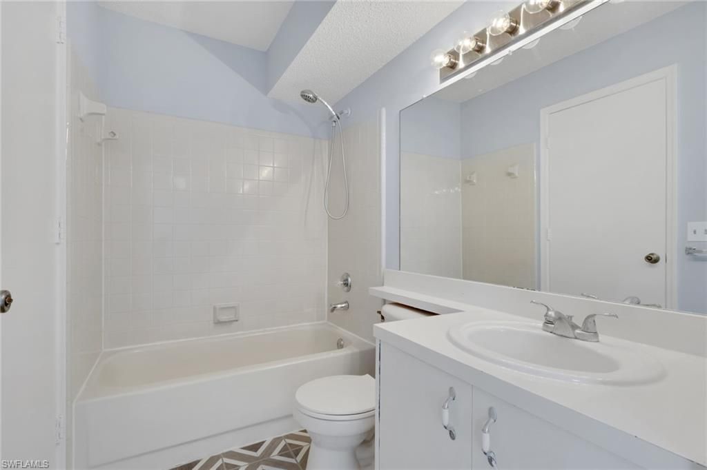 13565 Eagle Ridge Dr, Unit 1124, Fort Myers, FL 33912 Photo
