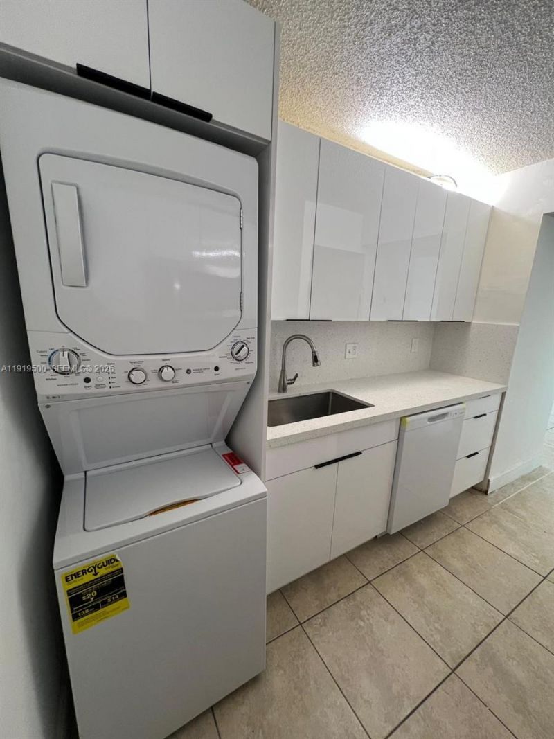 8240 SW 210th St, Unit 220, Cutler Bay, FL 33189 Photo