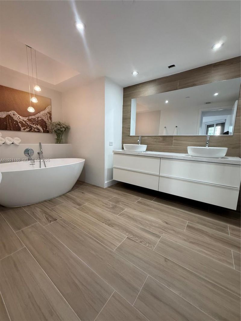 20191 E Country Club Dr, Unit 504, Aventura, FL 33180 Photo