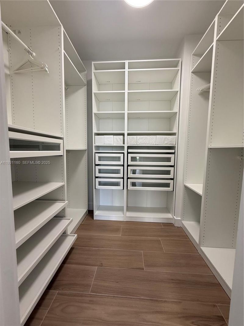 20191 E Country Club Dr, Unit 504, Aventura, FL 33180 Photo