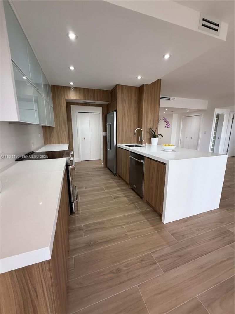 20191 E Country Club Dr, Unit 504, Aventura, FL 33180 Photo