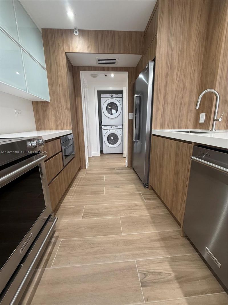 20191 E Country Club Dr, Unit 504, Aventura, FL 33180 Photo