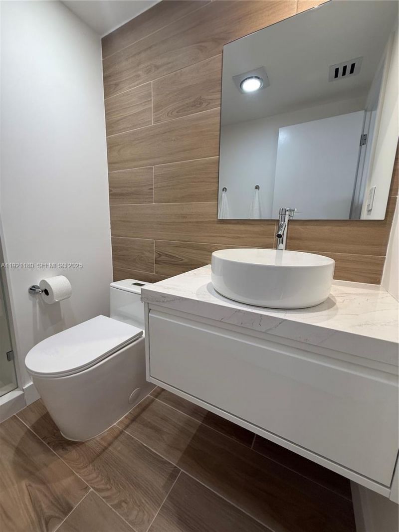 20191 E Country Club Dr, Unit 504, Aventura, FL 33180 Photo