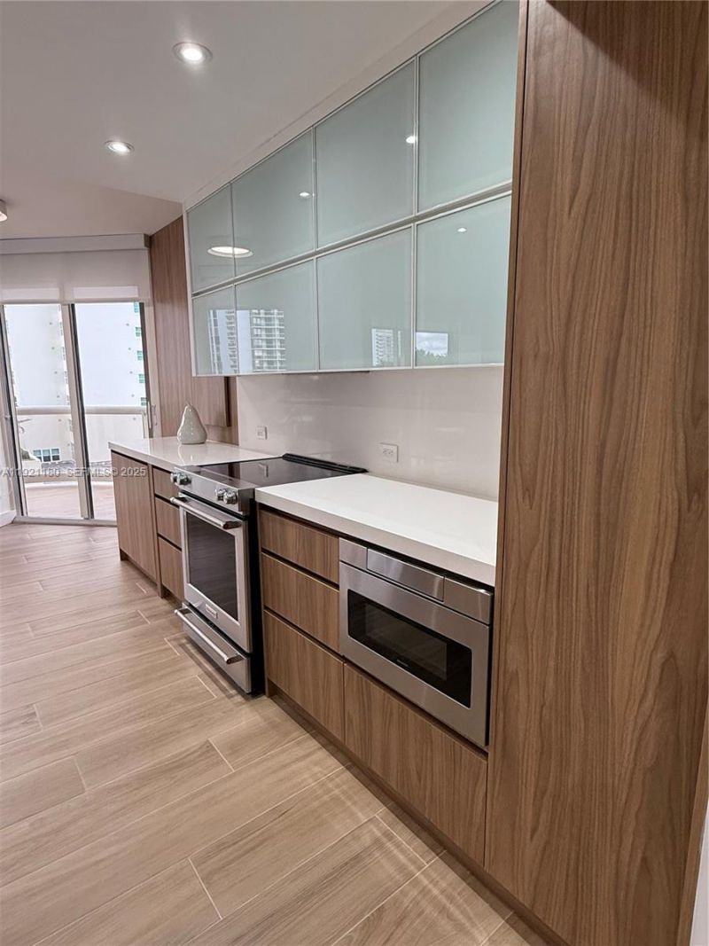 20191 E Country Club Dr, Unit 504, Aventura, FL 33180 Photo