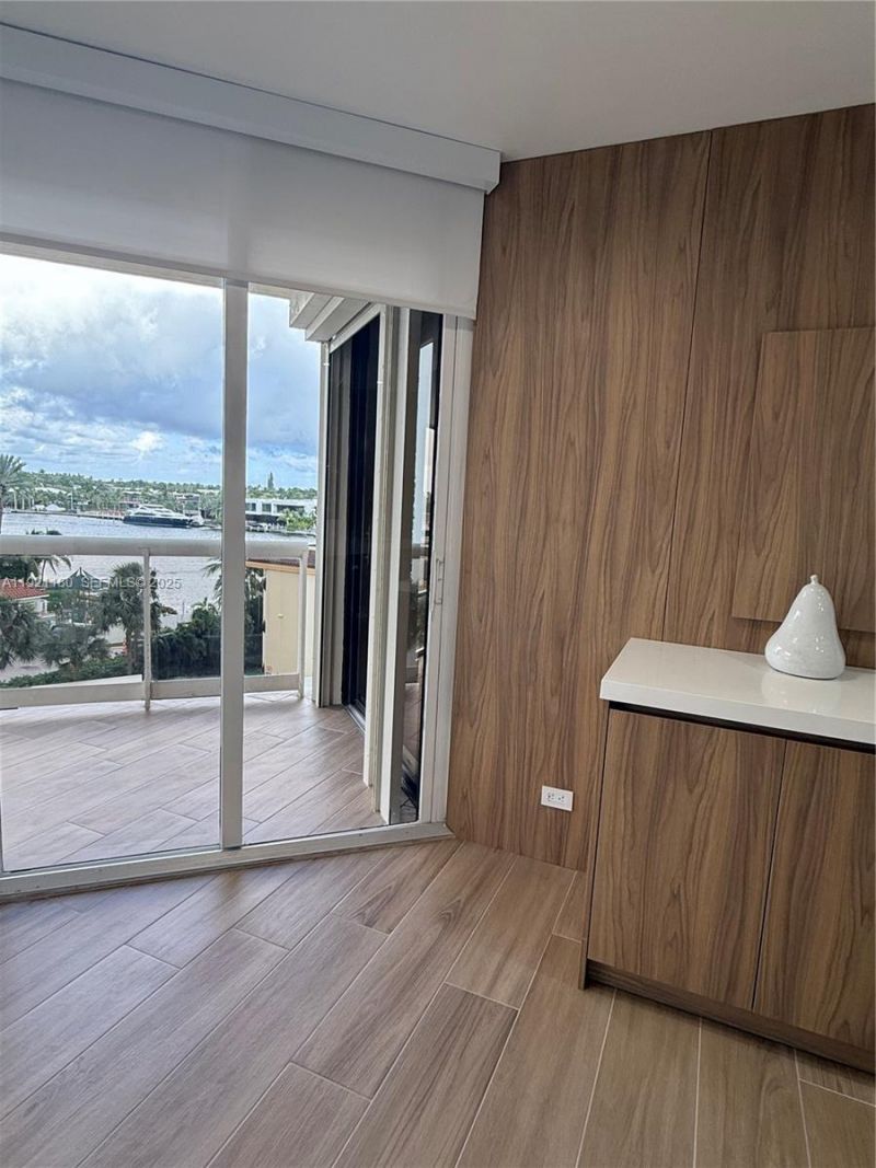 20191 E Country Club Dr, Unit 504, Aventura, FL 33180 Photo