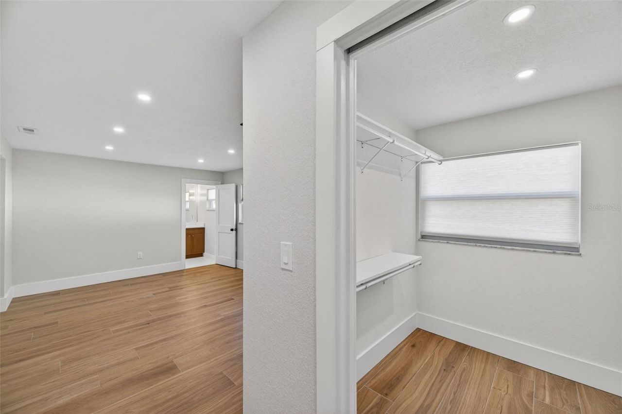 1713 Connecticut Avenue Ne, Saint Petersburg, FL 33703 Photo