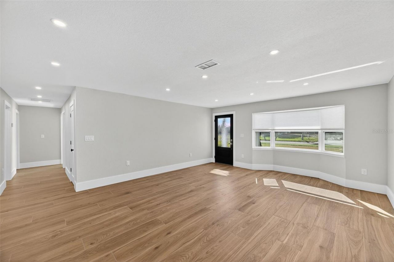 1713 Connecticut Avenue Ne, Saint Petersburg, FL 33703 Photo