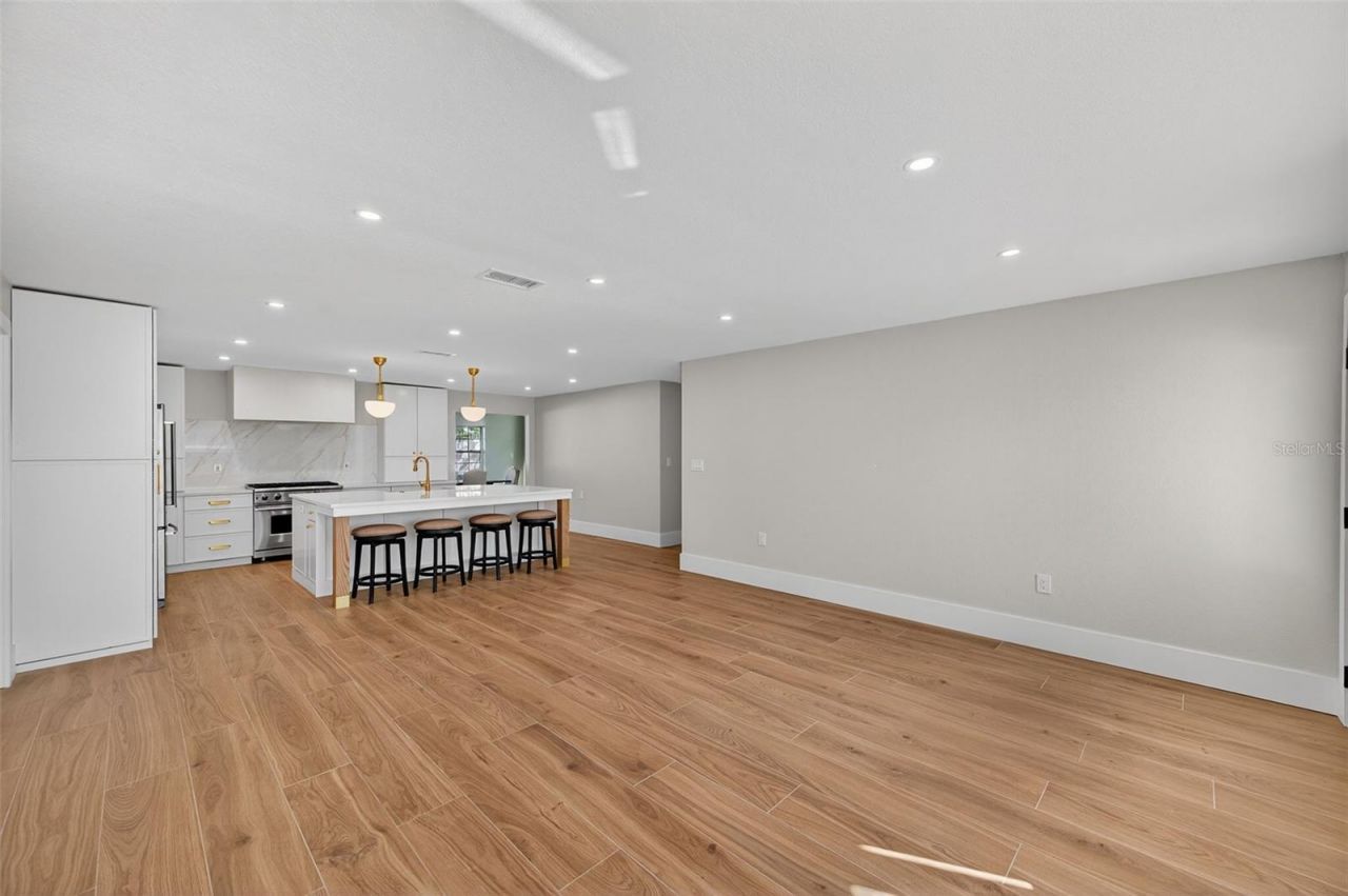 1713 Connecticut Avenue Ne, Saint Petersburg, FL 33703 Photo