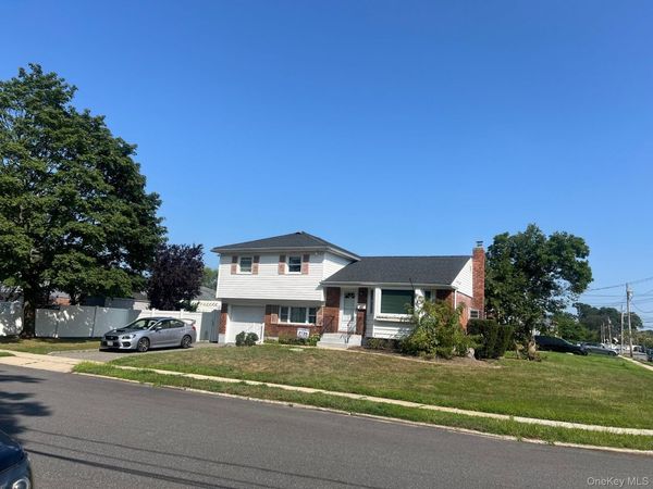 49 Catalpa Street, North Babylon, NY 11703