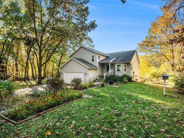 10930 Settlewood Drive SE, Lowell, MI 49331