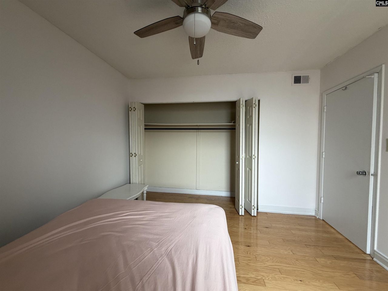 619 King Street Photo 10