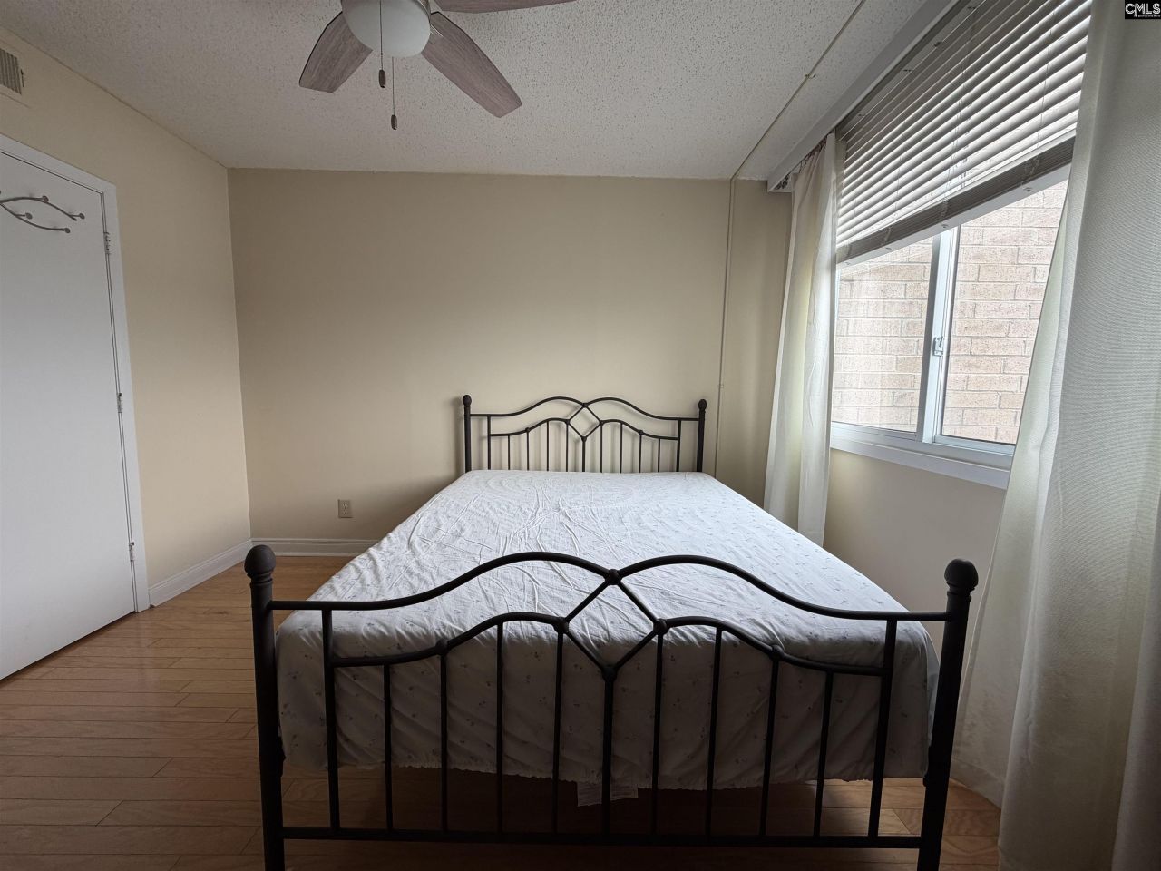 619 King Street Photo 14