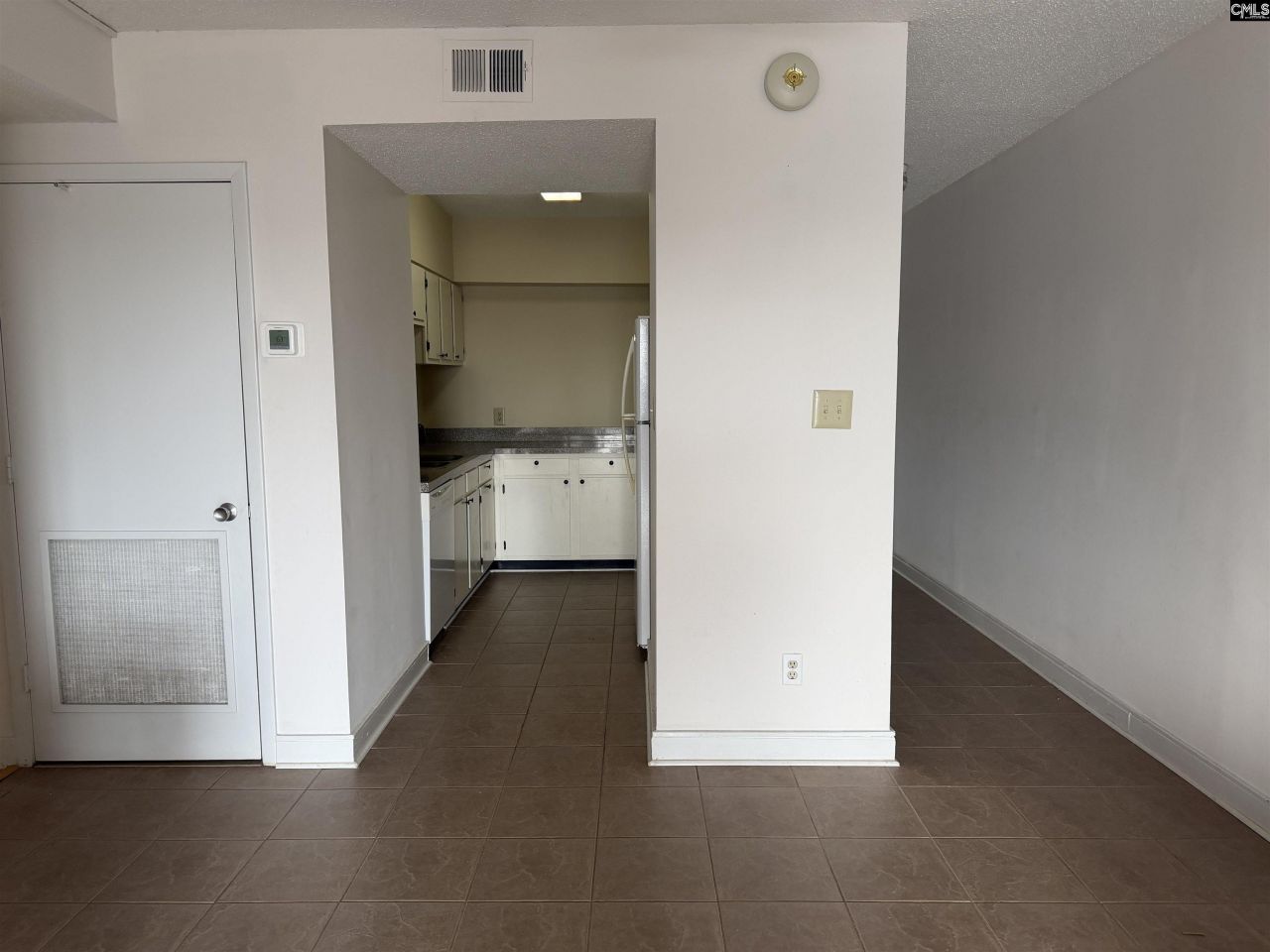 619 King Street Photo 20