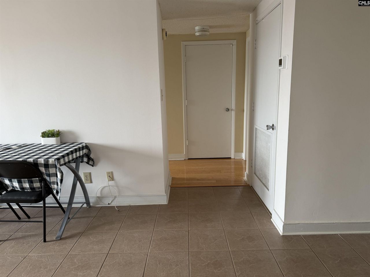 619 King Street Photo 23