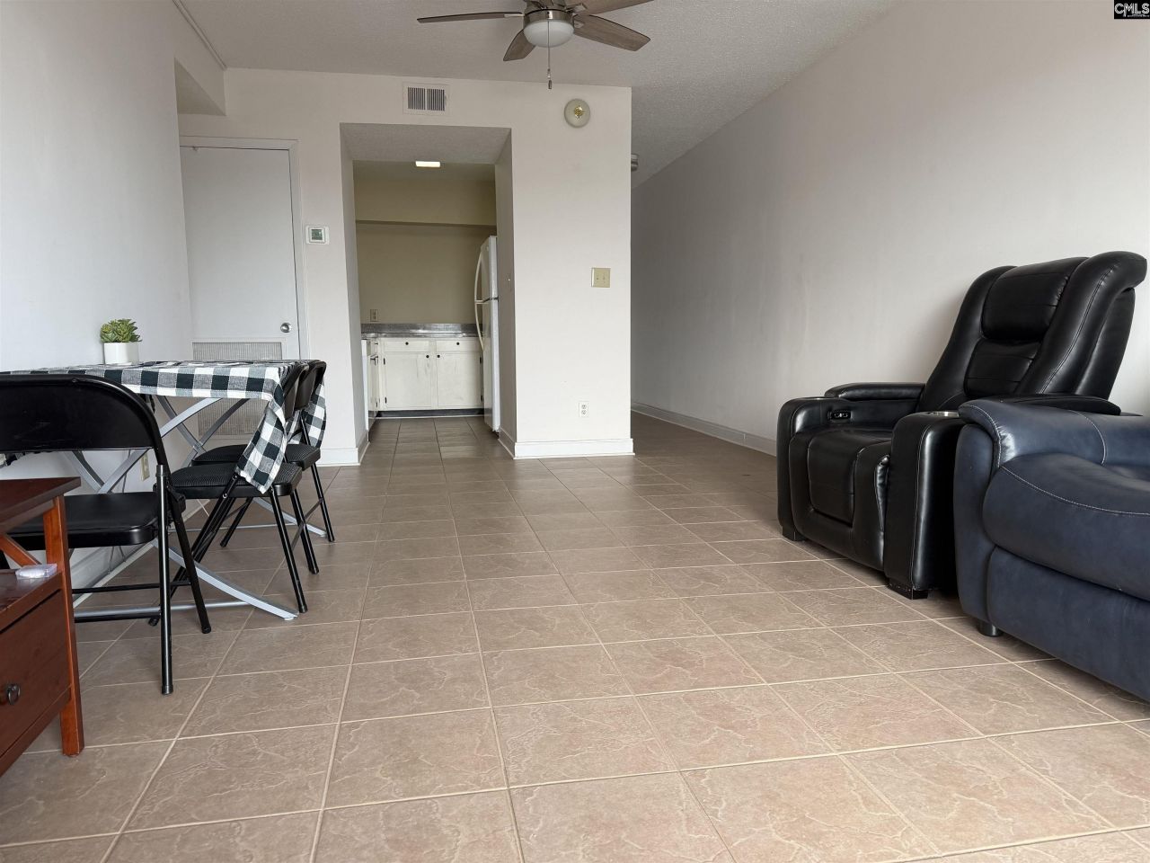 619 King Street Photo 4