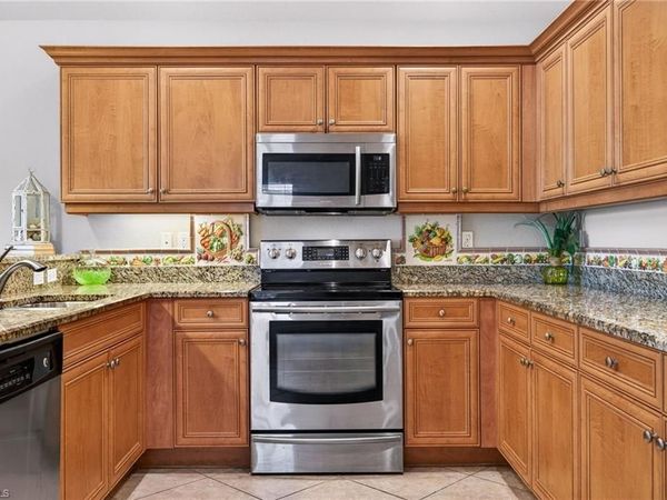 11081 Yellow Poplar DR, FORT MYERS, FL 33913