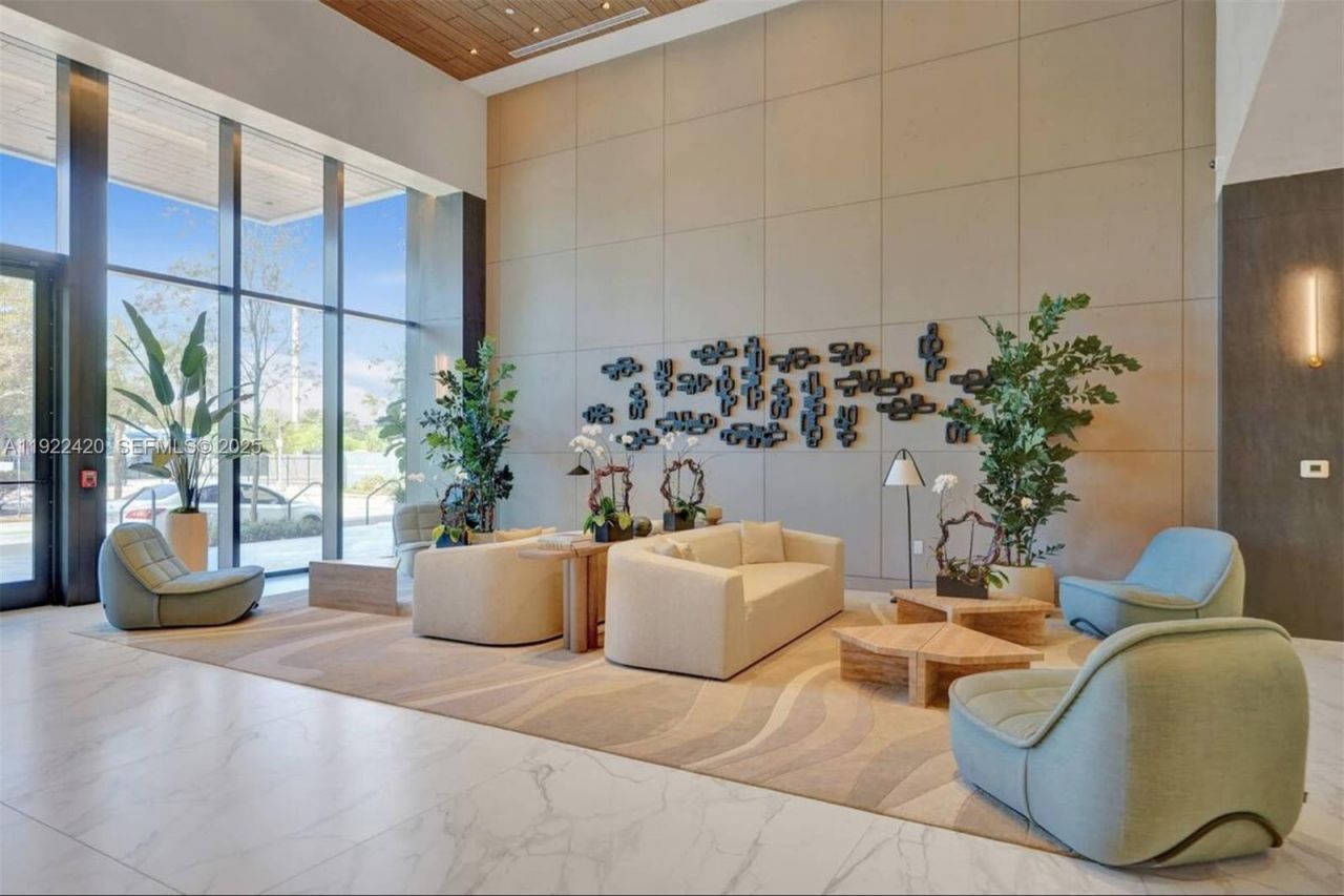 580 72nd St, Unit 905, Miami Beach, FL 33141 Photo