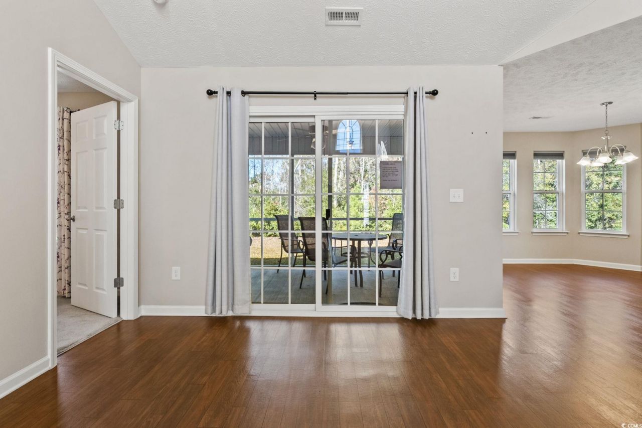 209 Foxpath Loop Photo 31