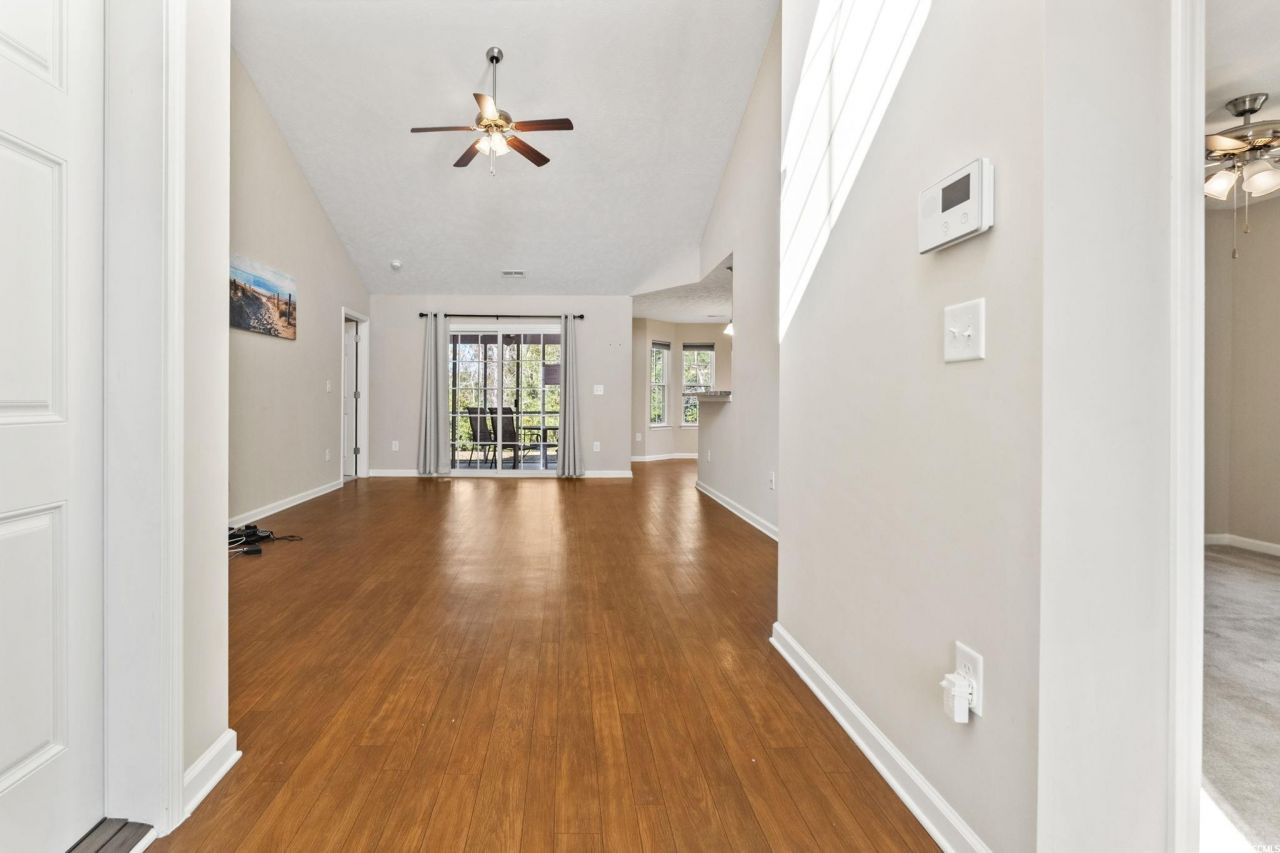 209 Foxpath Loop Photo 5