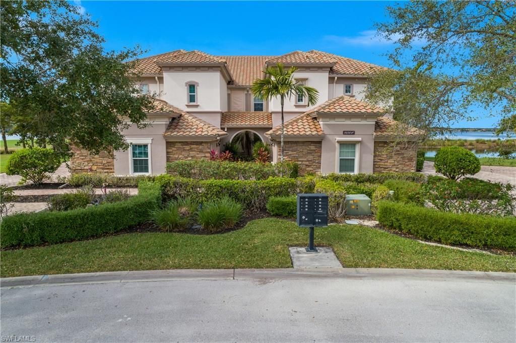 9064 Siesta Bay Dr, Unit 5-102, Naples, FL 34120 Photo