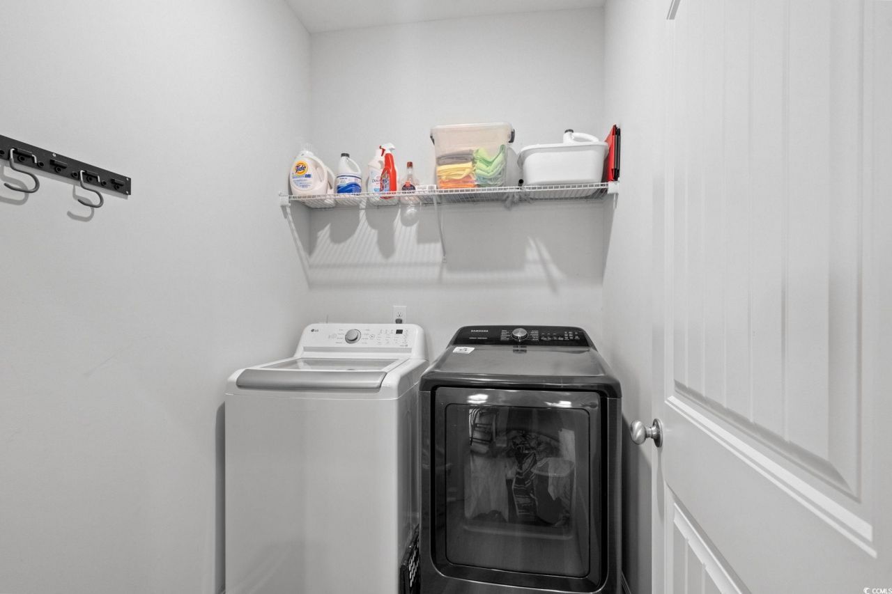 187 Palm Terrace Loop Photo 13