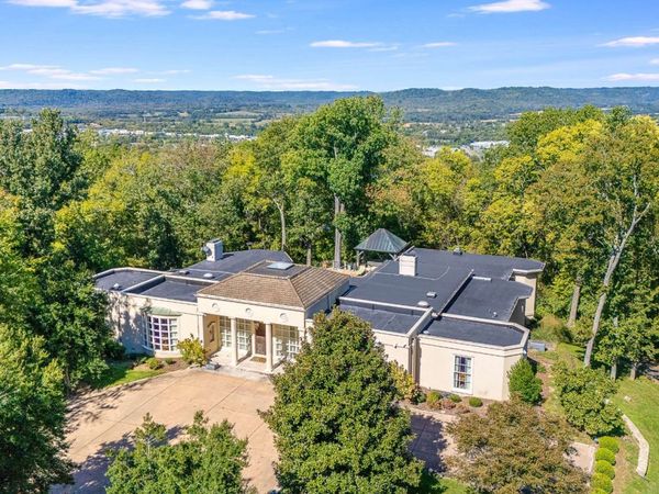 515 Hillwood Blvd , Nashville, TN 37205