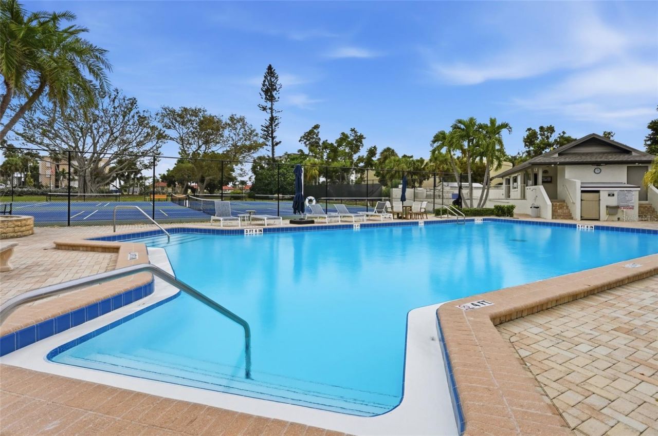 4234 Gulf Of Mexico Drive, Unit D1, Longboat Key, FL 34228 Photo