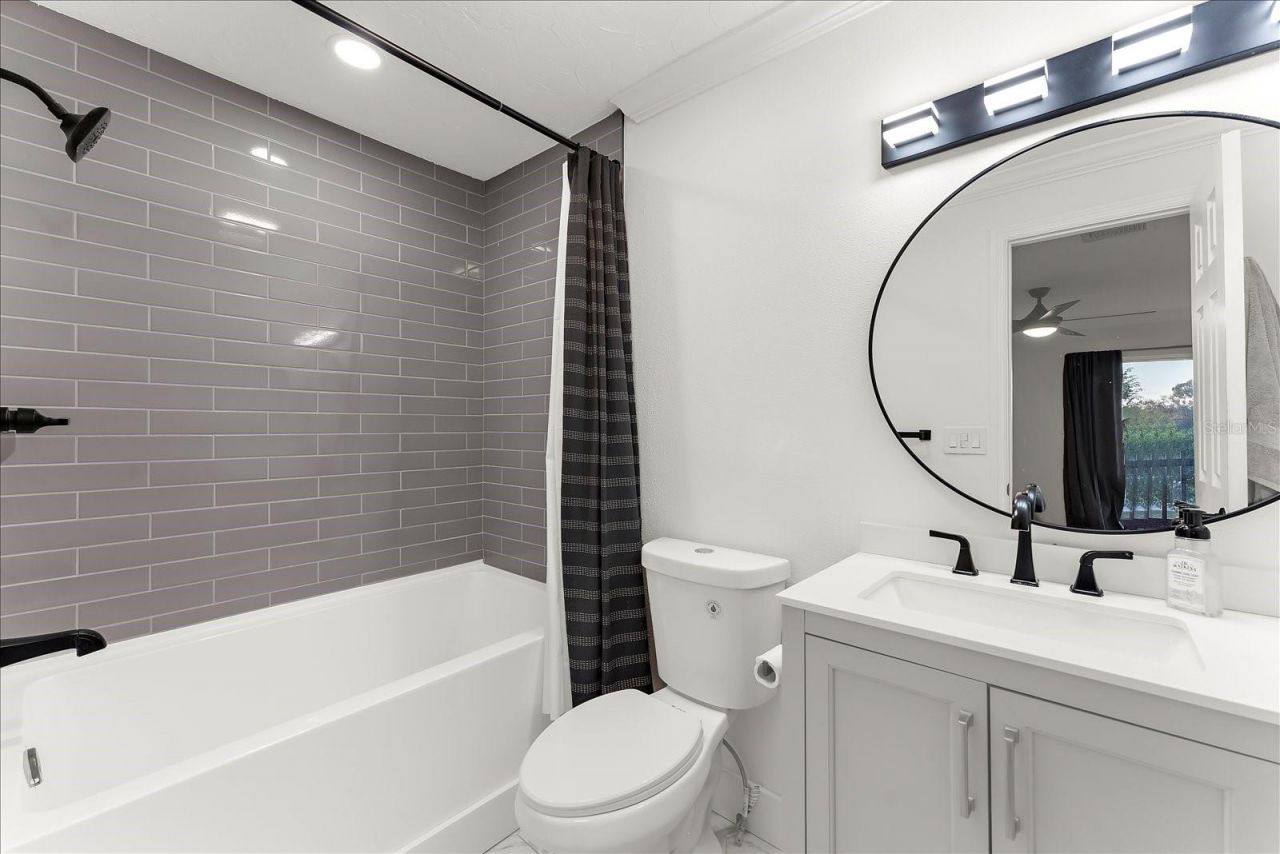 3348 Ramblewood Place, Sarasota, FL 34237 Photo