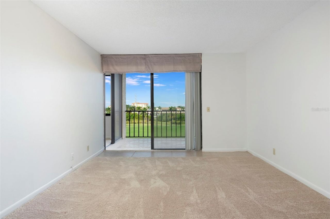 6104 Palma Del Mar Boulevard S, Unit 405, Saint Petersburg, FL 33715 Photo