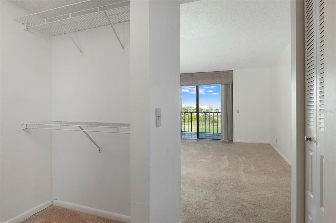 6104 Palma Del Mar Boulevard S, Unit 405, Saint Petersburg, FL 33715 Photo