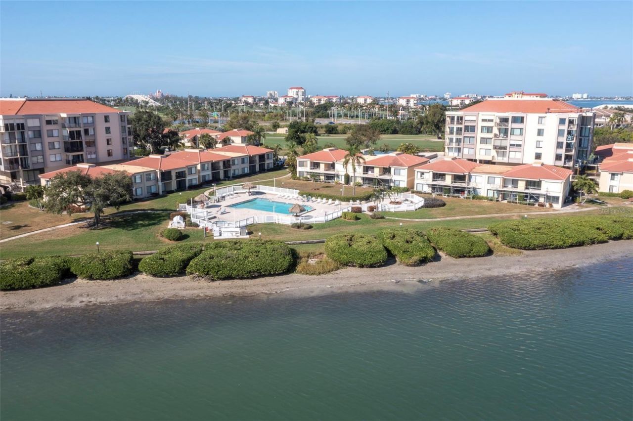 6104 Palma Del Mar Boulevard S, Unit 405, Saint Petersburg, FL 33715 Photo