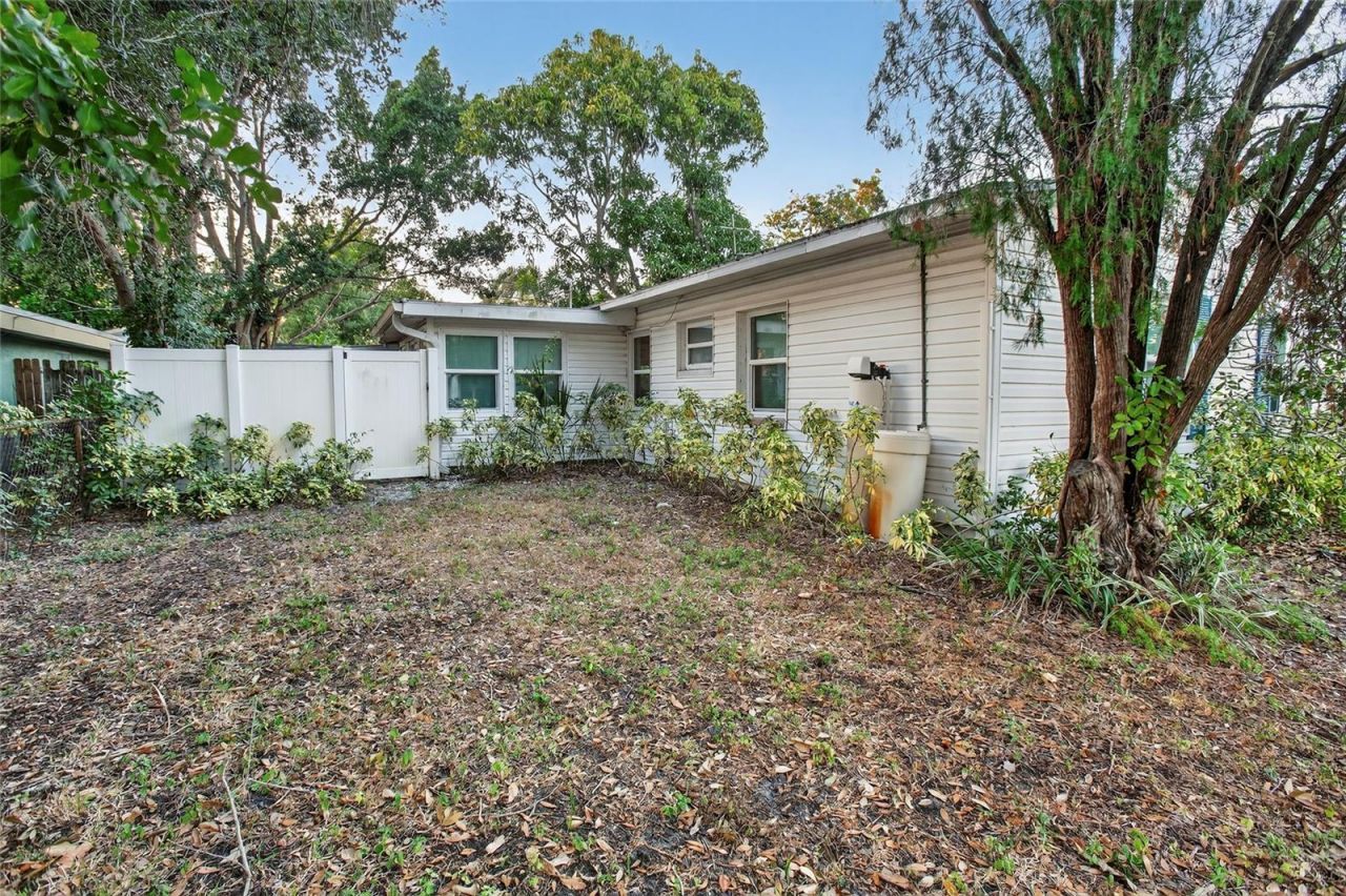 7800 11th Street N, Saint Petersburg, FL 33702 Photo