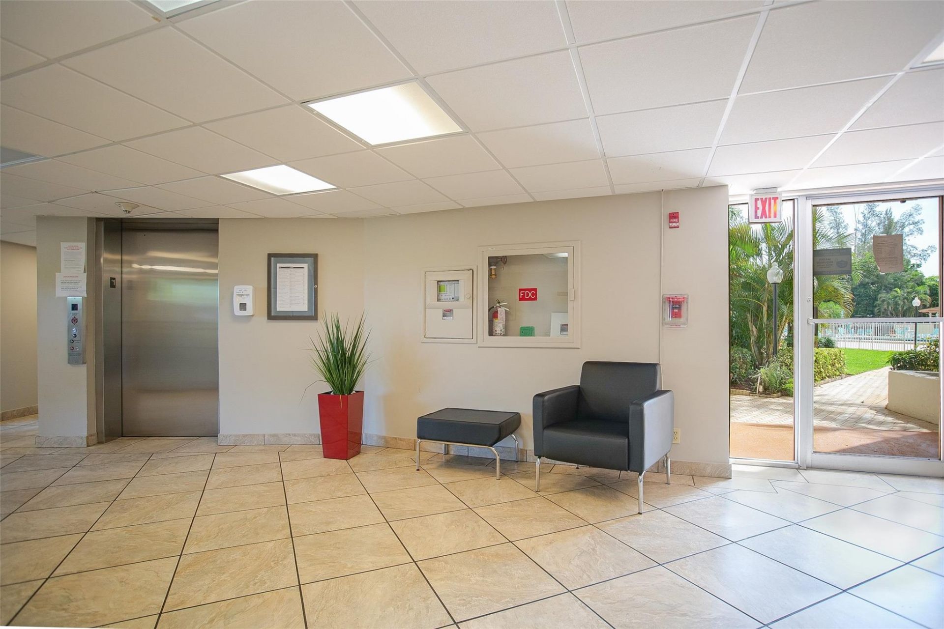 3930 Inverrary Boulevard, Unit 608 D, Lauderhill, FL 33319 Photo