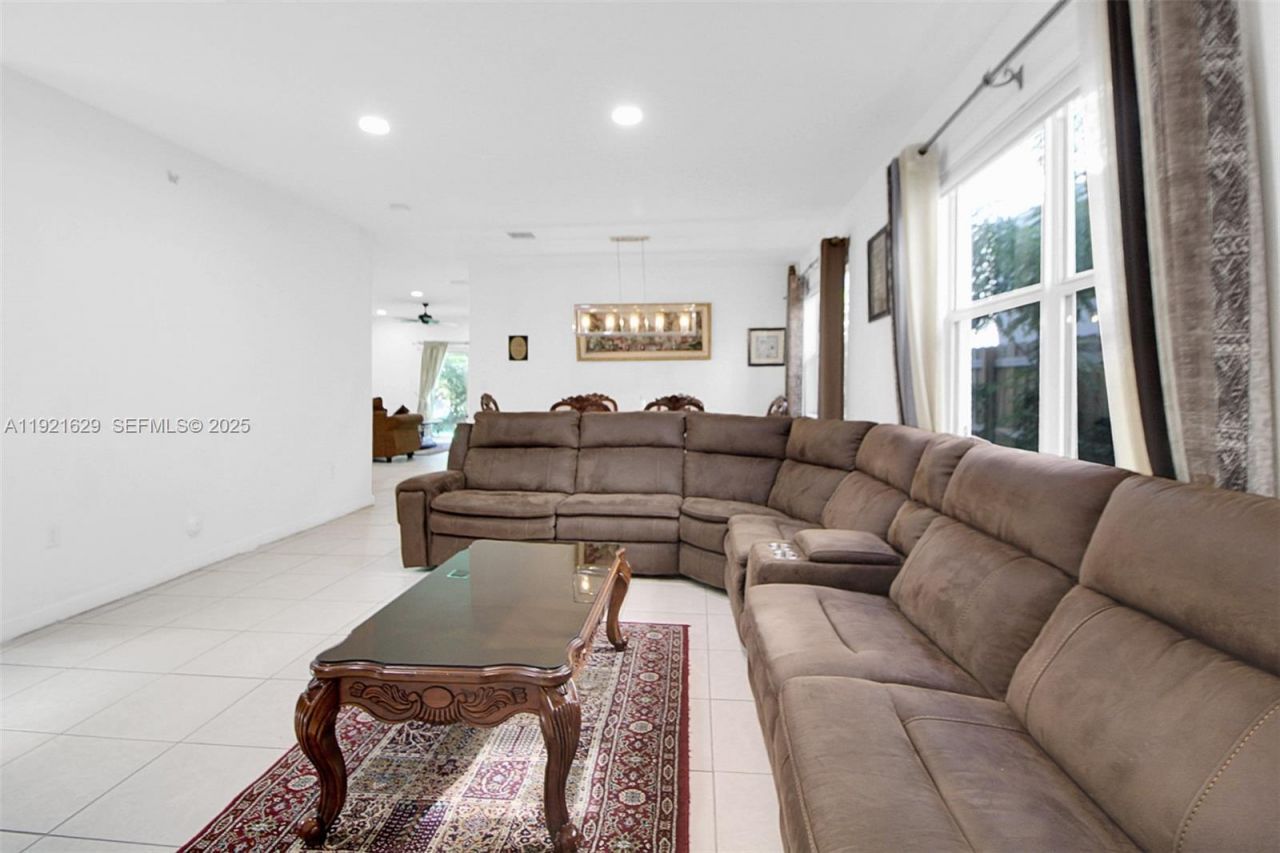 1382 SE 26th Rd, Homestead, FL 33035 Photo