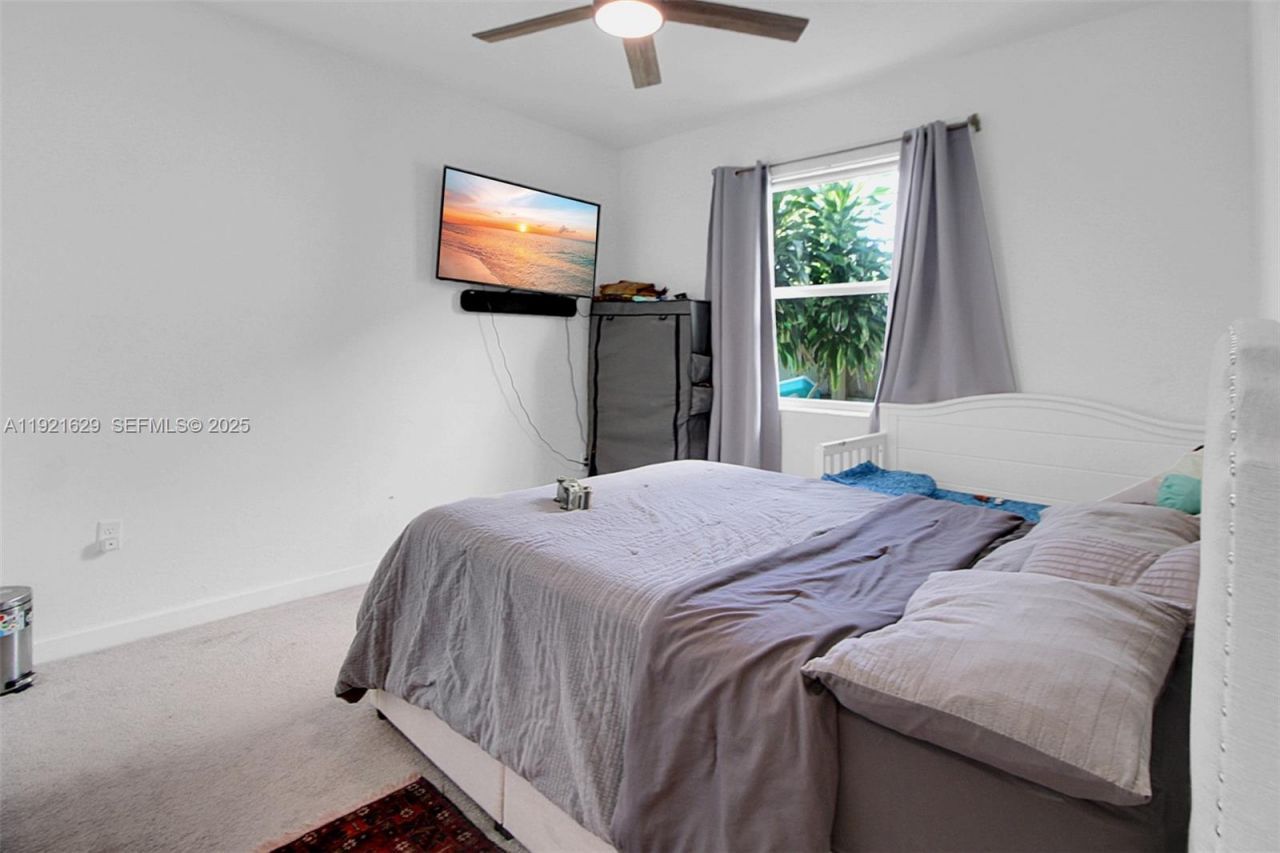 1382 SE 26th Rd, Homestead, FL 33035 Photo