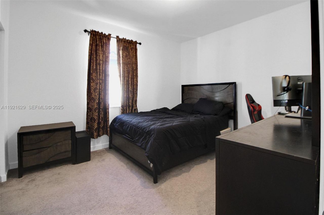 1382 SE 26th Rd, Homestead, FL 33035 Photo