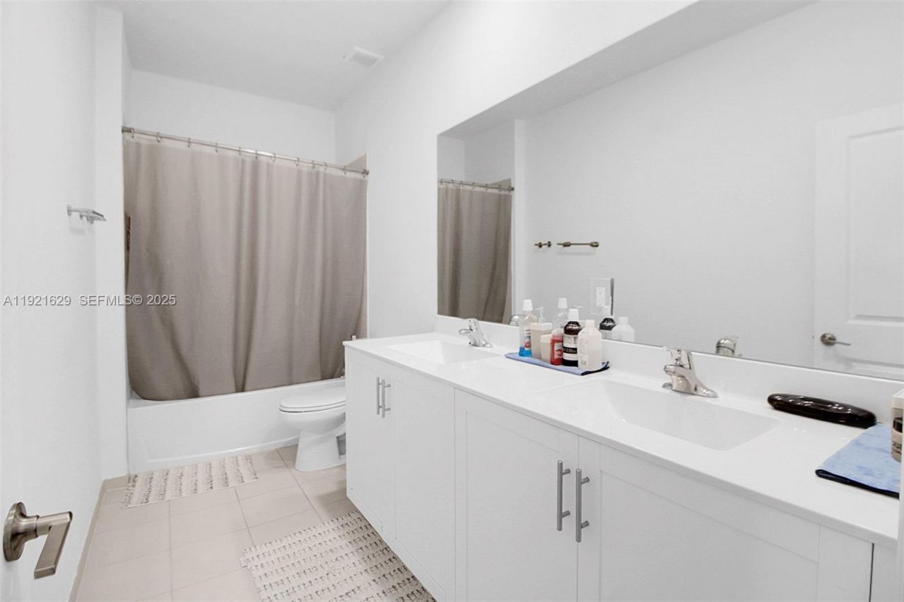 1382 SE 26th Rd, Homestead, FL 33035 Photo