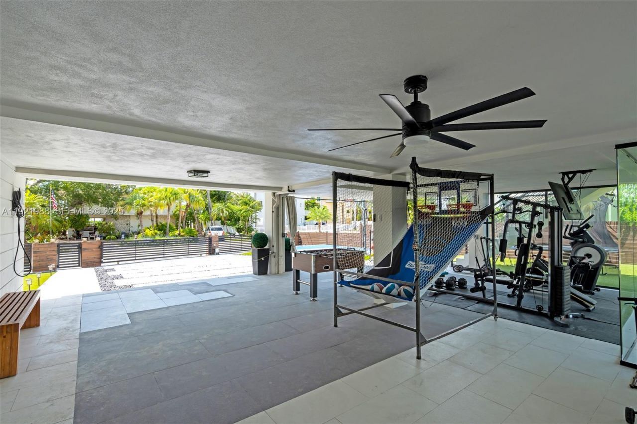 32 N Bounty Ln, Key Largo, FL 33037 Photo