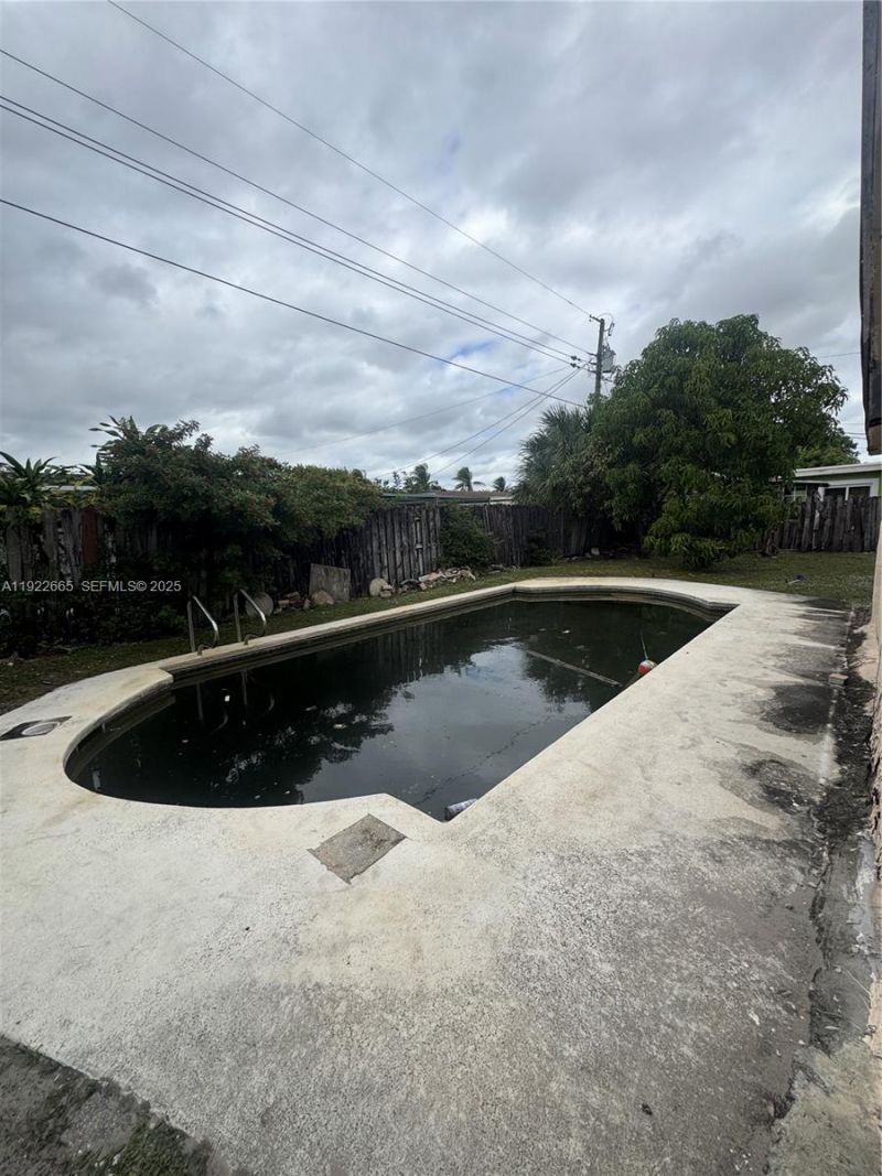 2231 NW 43rd Ter, Lauderhill, FL 33313 Photo