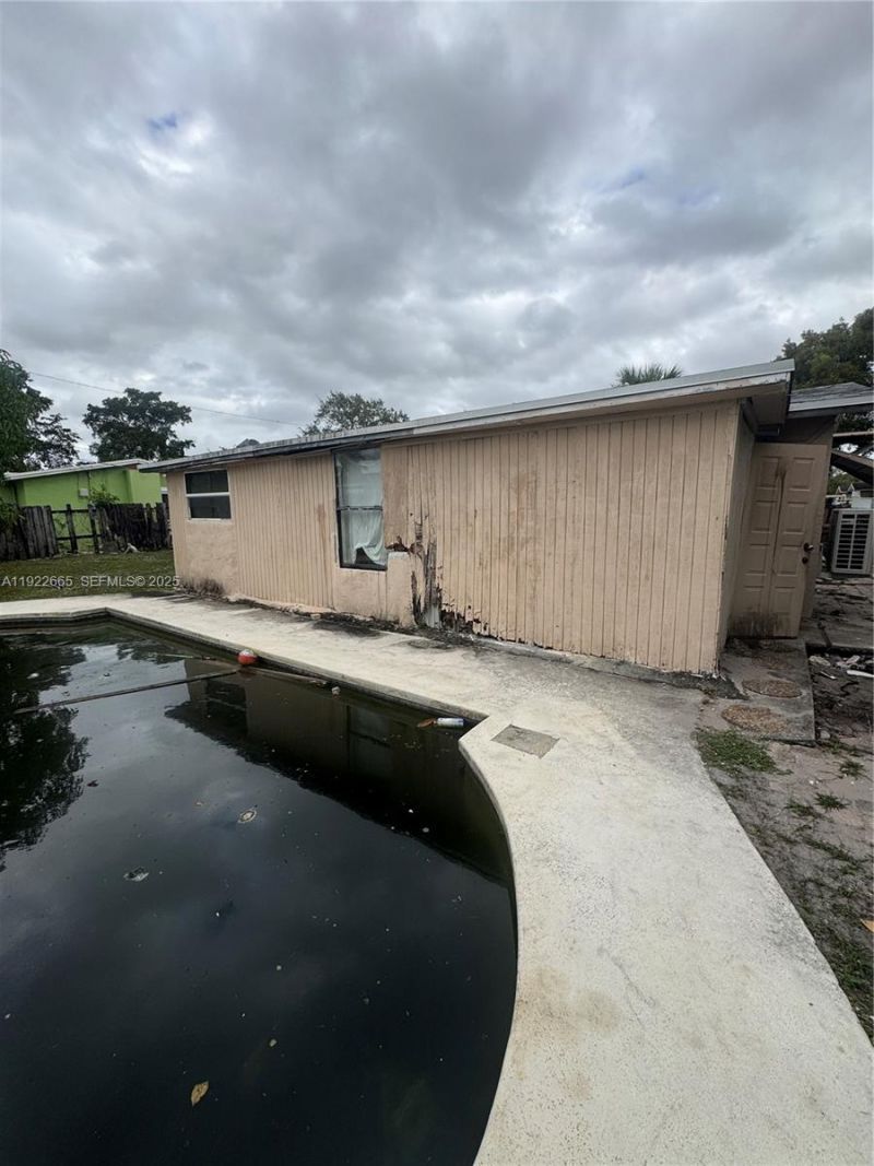 2231 NW 43rd Ter, Lauderhill, FL 33313 Photo