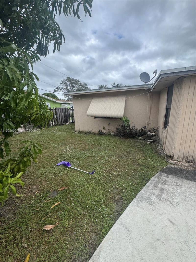 2231 NW 43rd Ter, Lauderhill, FL 33313 Photo