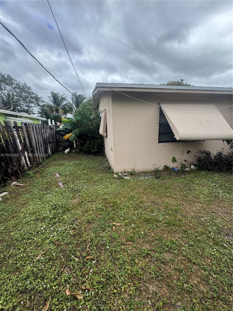 2231 NW 43rd Ter, Lauderhill, FL 33313 Photo