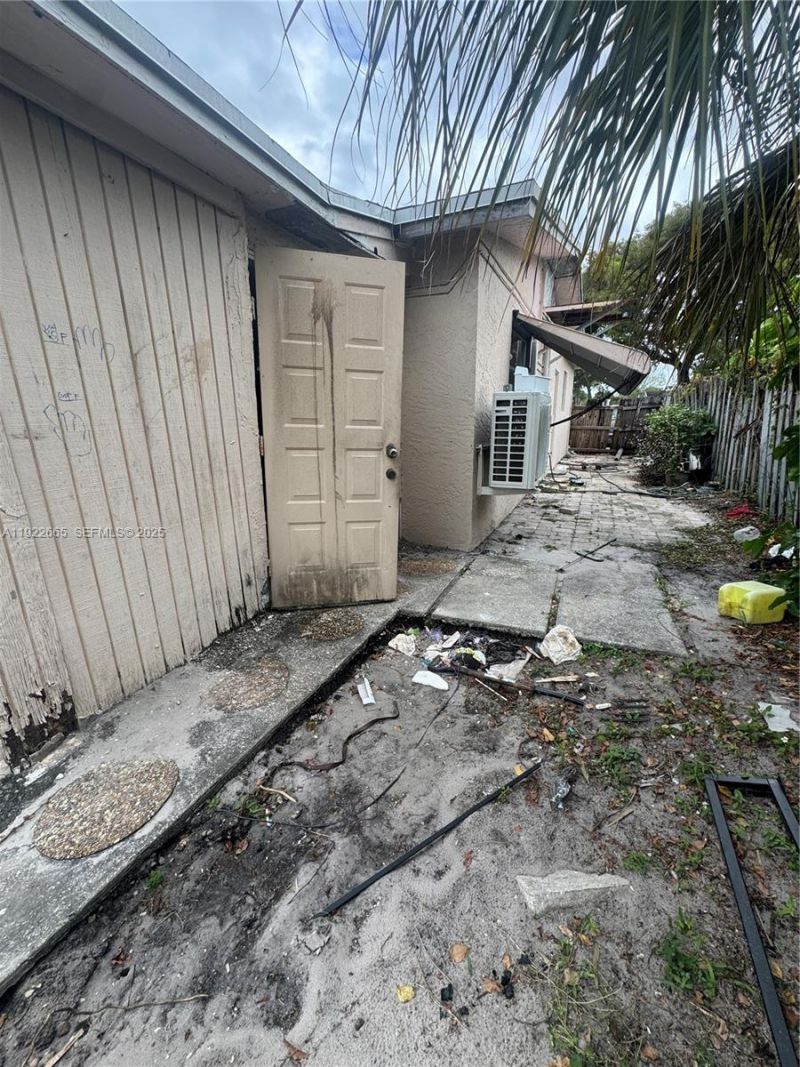 2231 NW 43rd Ter, Lauderhill, FL 33313 Photo