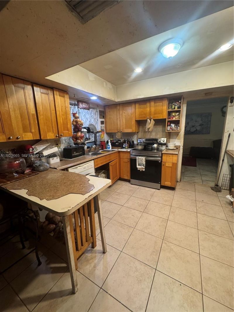 2231 NW 43rd Ter, Lauderhill, FL 33313 Photo