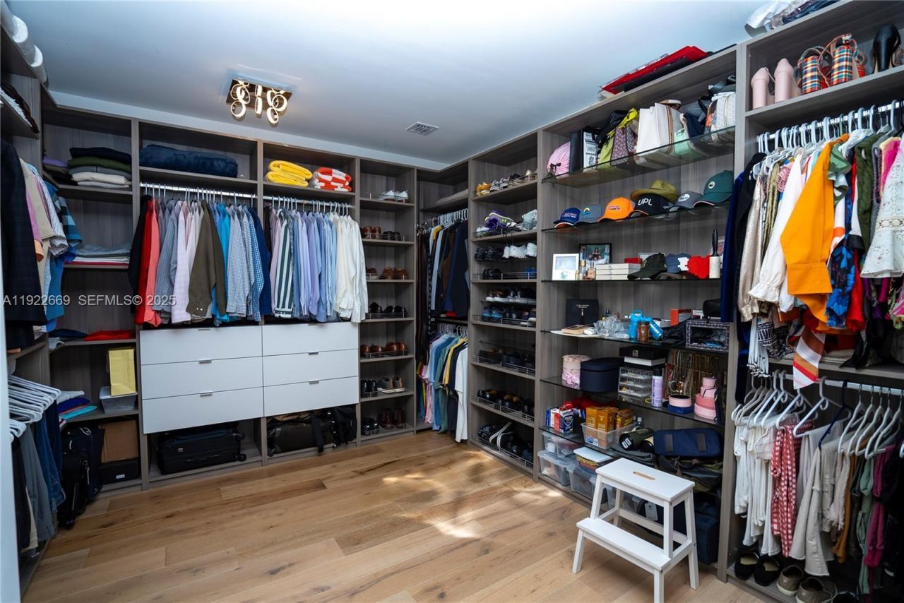 10272 NW 75th Ter, Doral, FL 33178 Photo