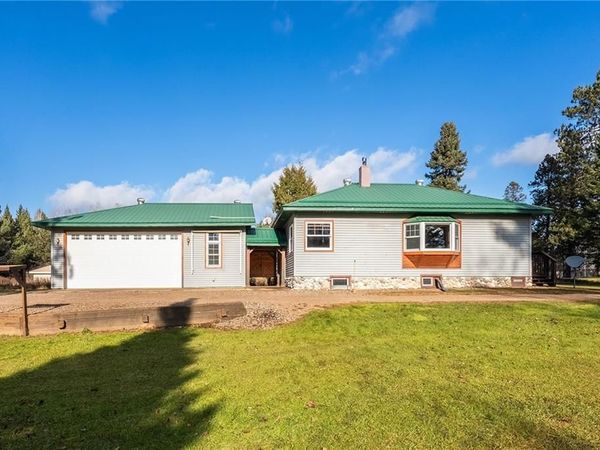 7015 North 4th St, Loretta, WI 54896