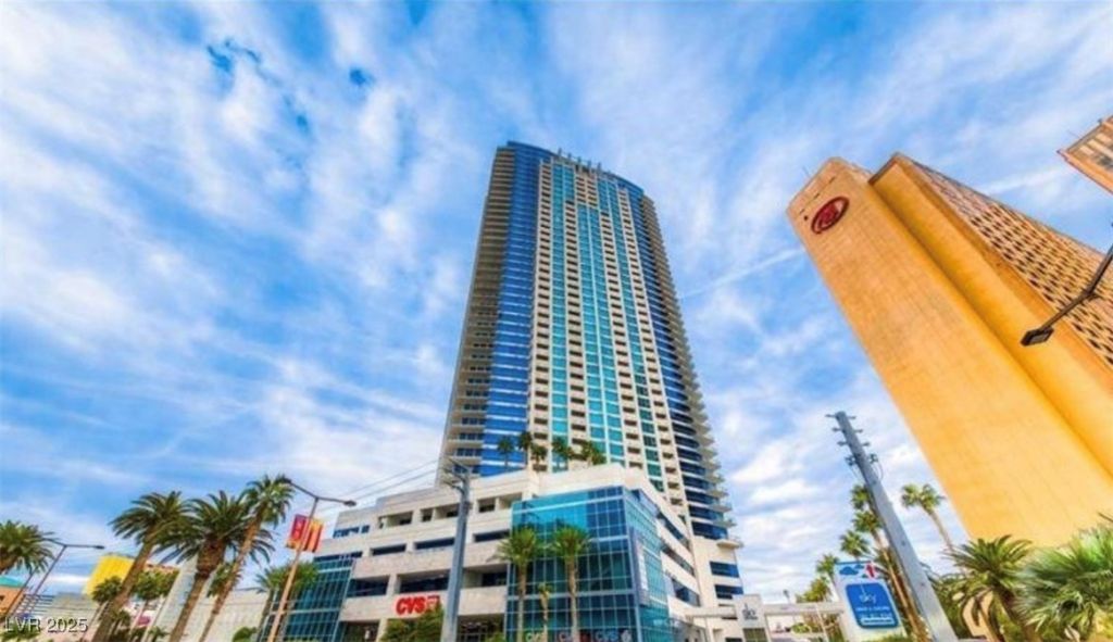 2700 Las Vegas Boulevard, Unit 1707, Las Vegas, NV 89109 Main Photo