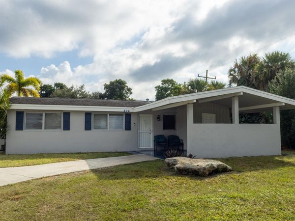 802 Royal Palm Beach Boulevard, Royal Palm Beach, FL 33411