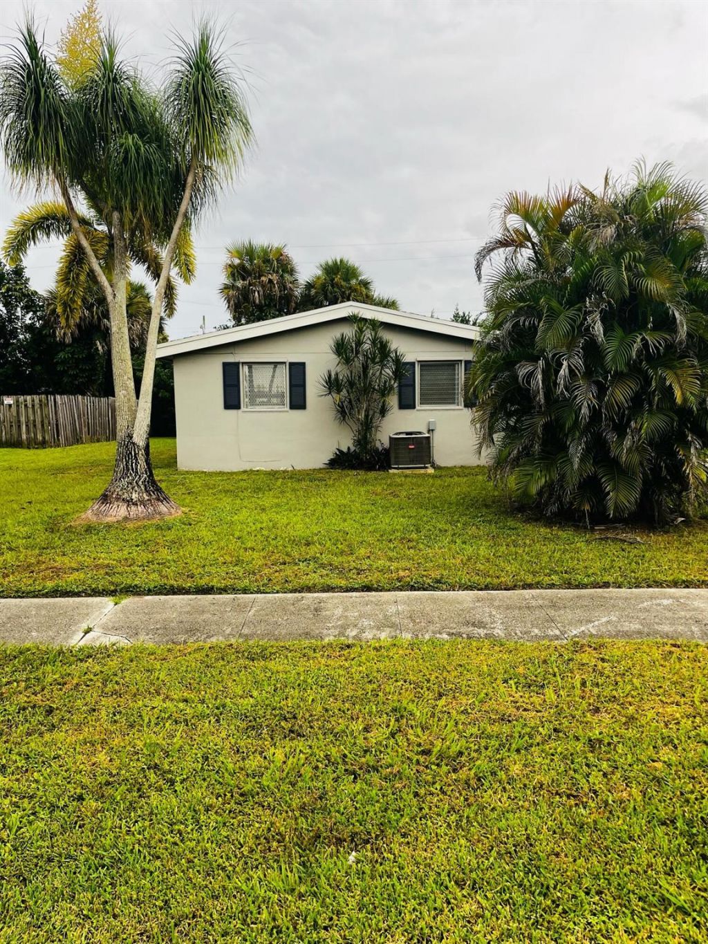 802 Royal Palm Beach Boulevard, Royal Palm Beach, FL 33411 Photo