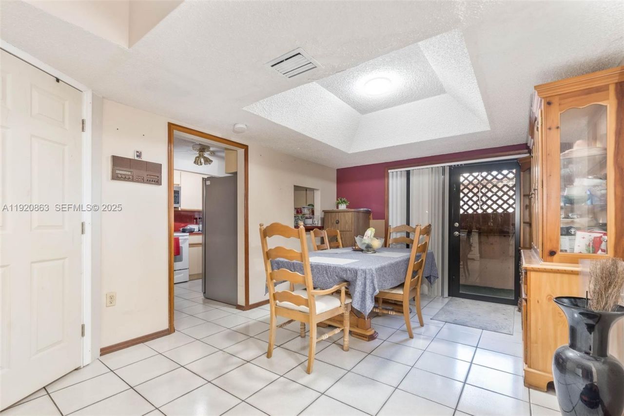 2740 SW 23rd St, Miami, FL 33145 Photo